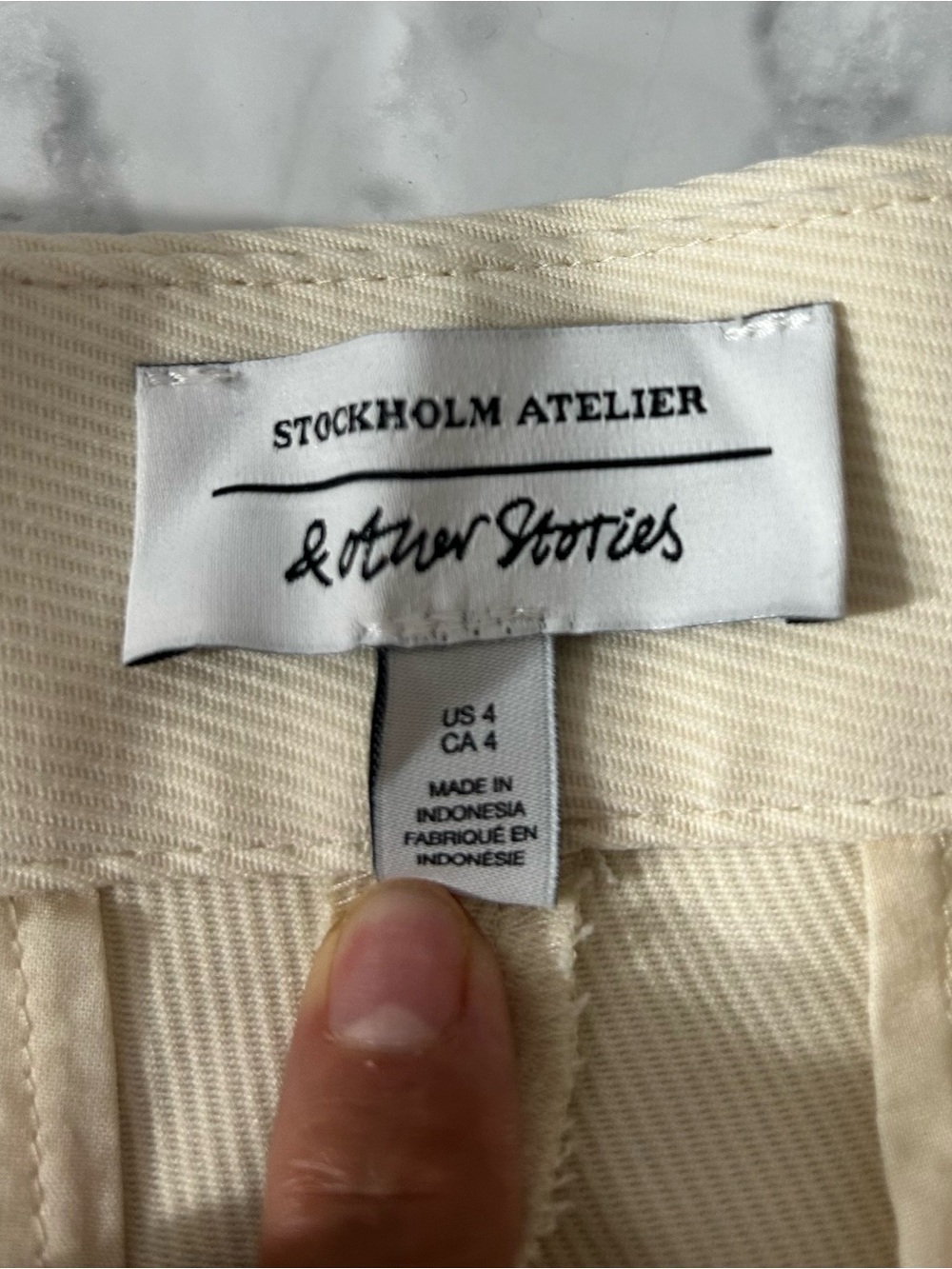 Stockholm Atelier & Other Stories Cream Wide-Leg Dress Pants
58 - Picture 6 of 9